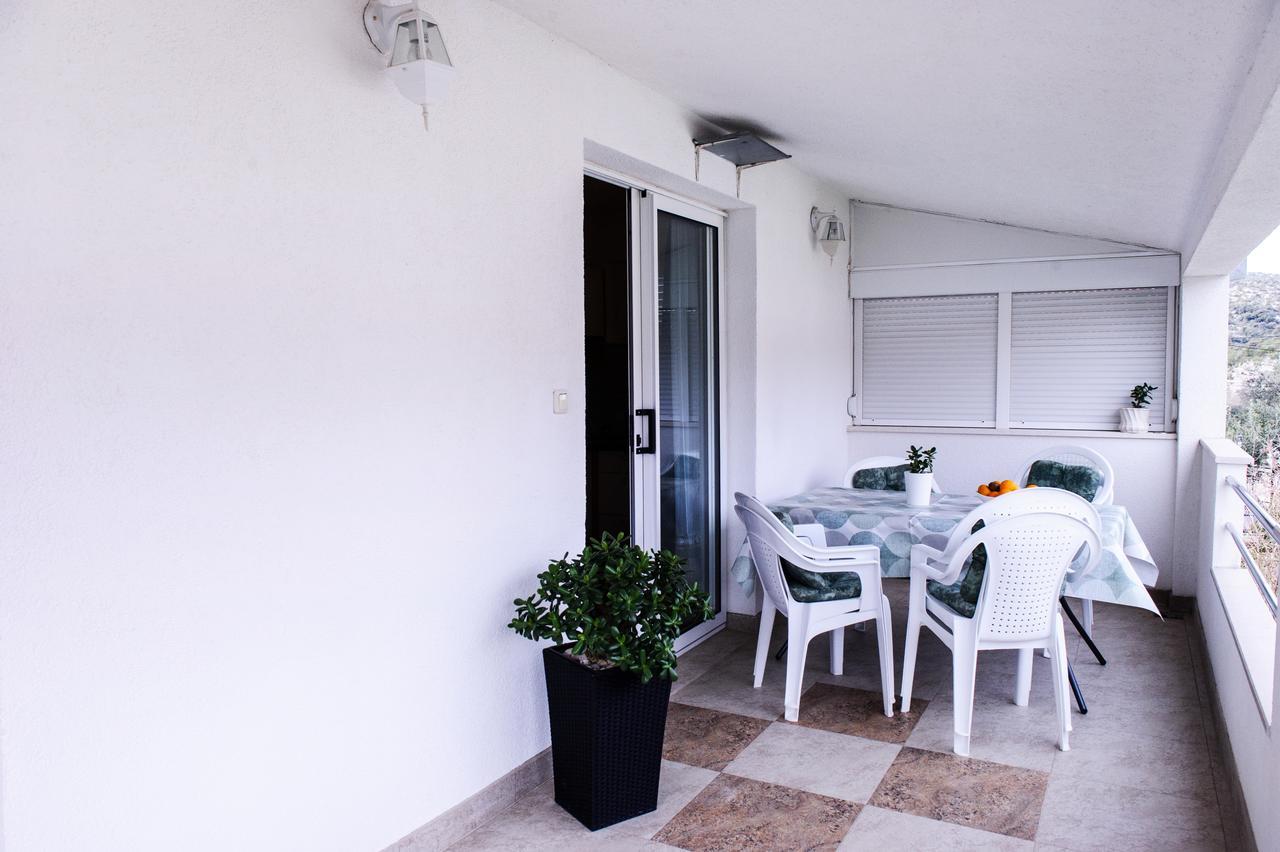 Apartments Mila Marina  Exterior foto